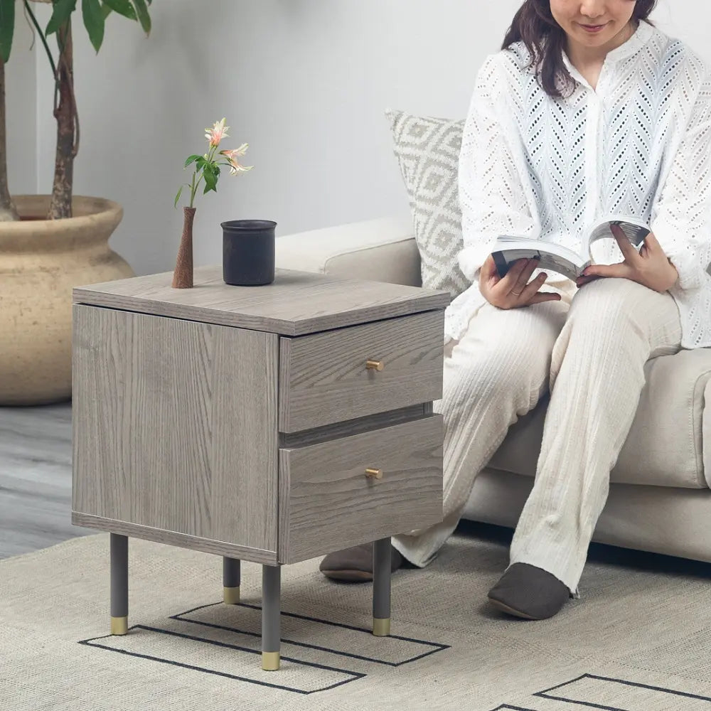 [34幅]天板裏にミラーが付いたサイドチェスト 国産 ナイトテーブルとしても使える韓国風デザイン【お客様組立】