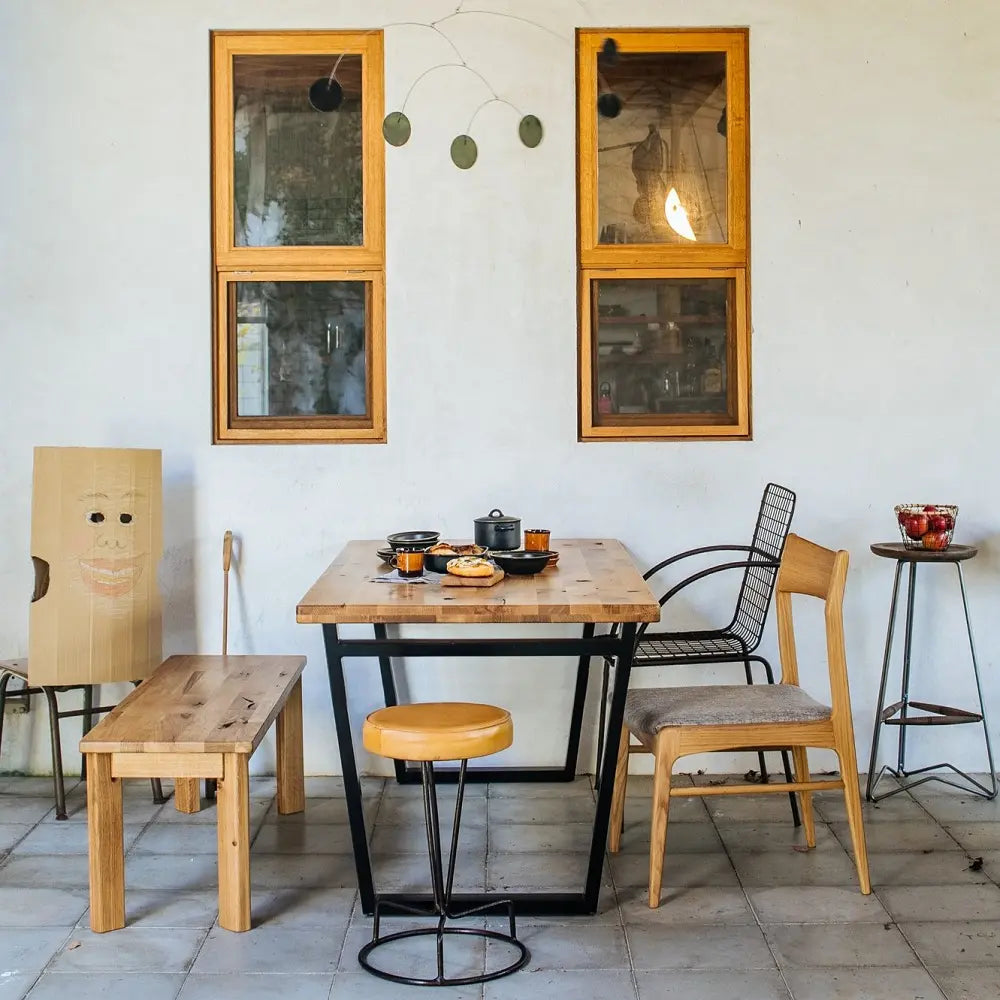 【150cm幅】天然オーク無垢材×スチール脚 ウレタン塗装ダイニングテーブル ２色展開