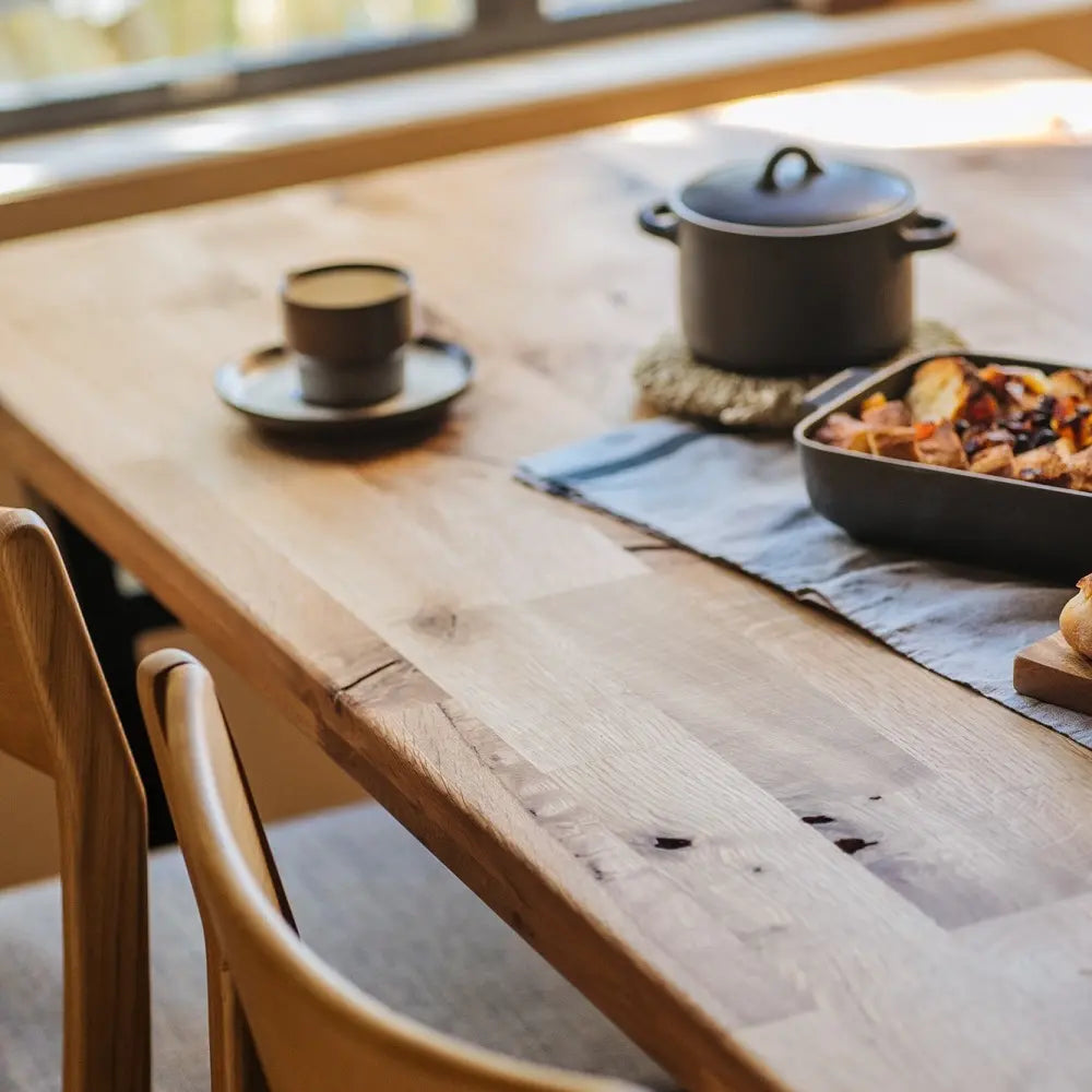 【150cm幅】天然オーク無垢材×スチール脚 ウレタン塗装ダイニングテーブル ２色展開