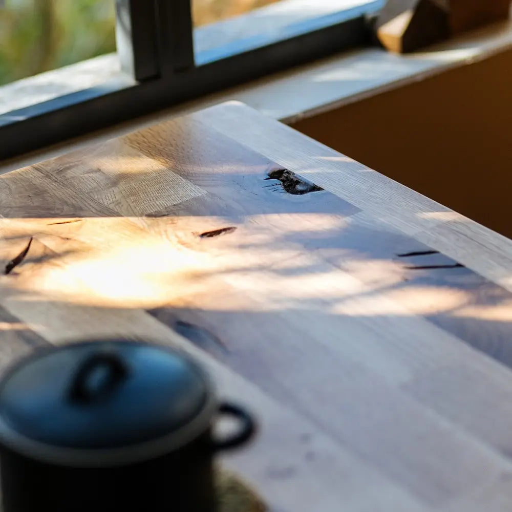 【150cm幅】天然オーク無垢材×スチール脚 ウレタン塗装ダイニングテーブル ２色展開