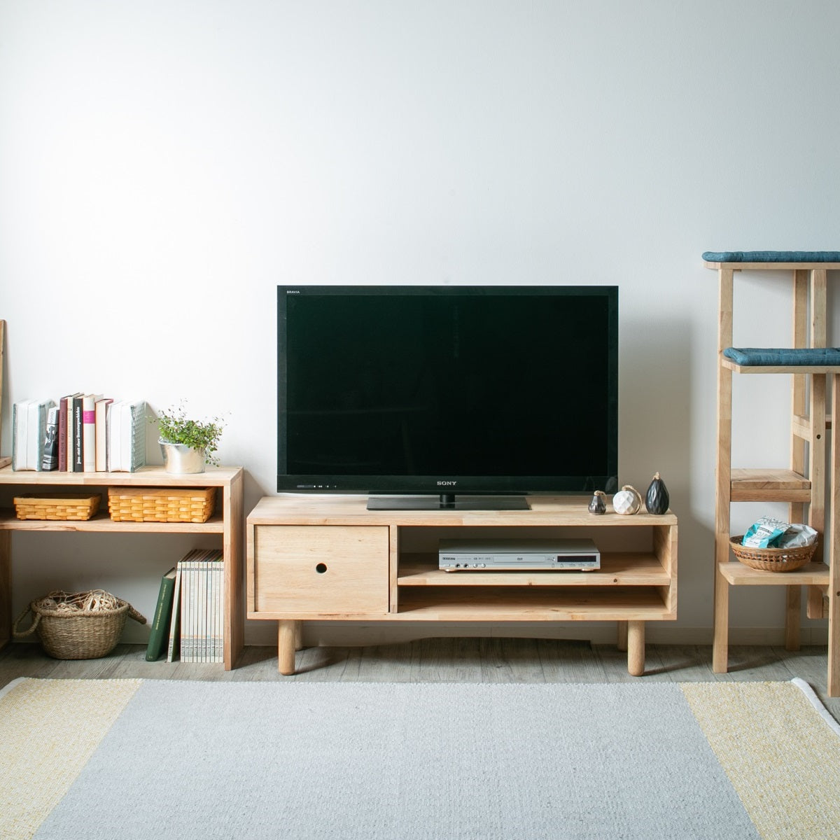 [114cm幅]ラバーウッド無垢材を使用したコンパクトサイズのＴＶボード。【お客様組立】